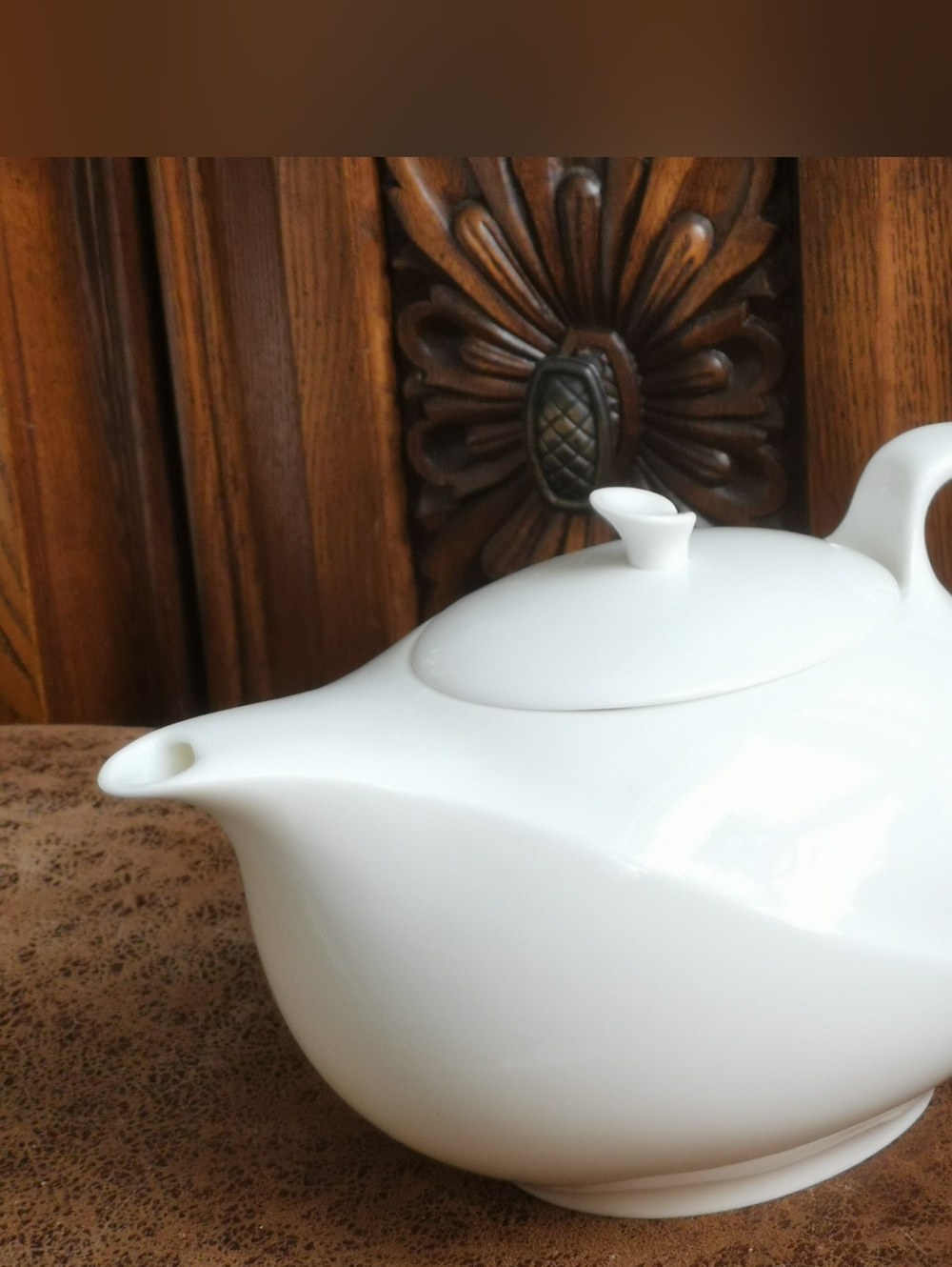 Wedgwood White Bone China  Teapot "Shape 225" - Picture 4 of 9